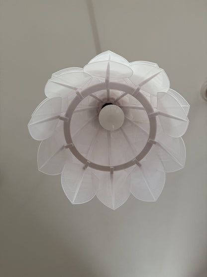 Luminária Pendente Folhas 3D – Elegância Natural e Luz Difusa